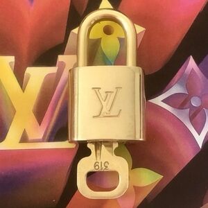 Louis Vuitton #319  Lock and Key Goldtone Brass With Chain